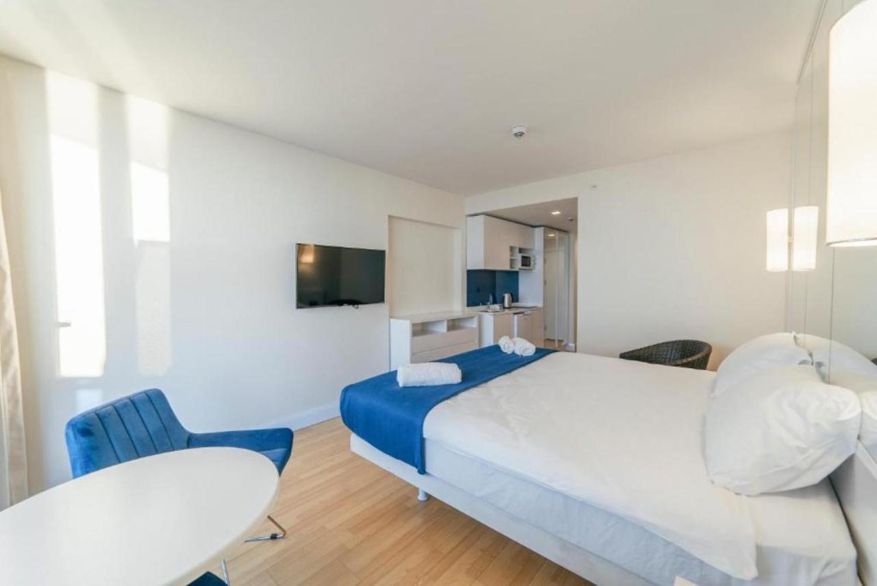 Orbi City Sea Side & Sea View Apartments Batumi Ngoại thất bức ảnh