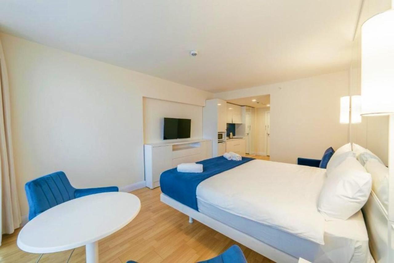 Orbi City Sea Side & Sea View Apartments Batumi Ngoại thất bức ảnh