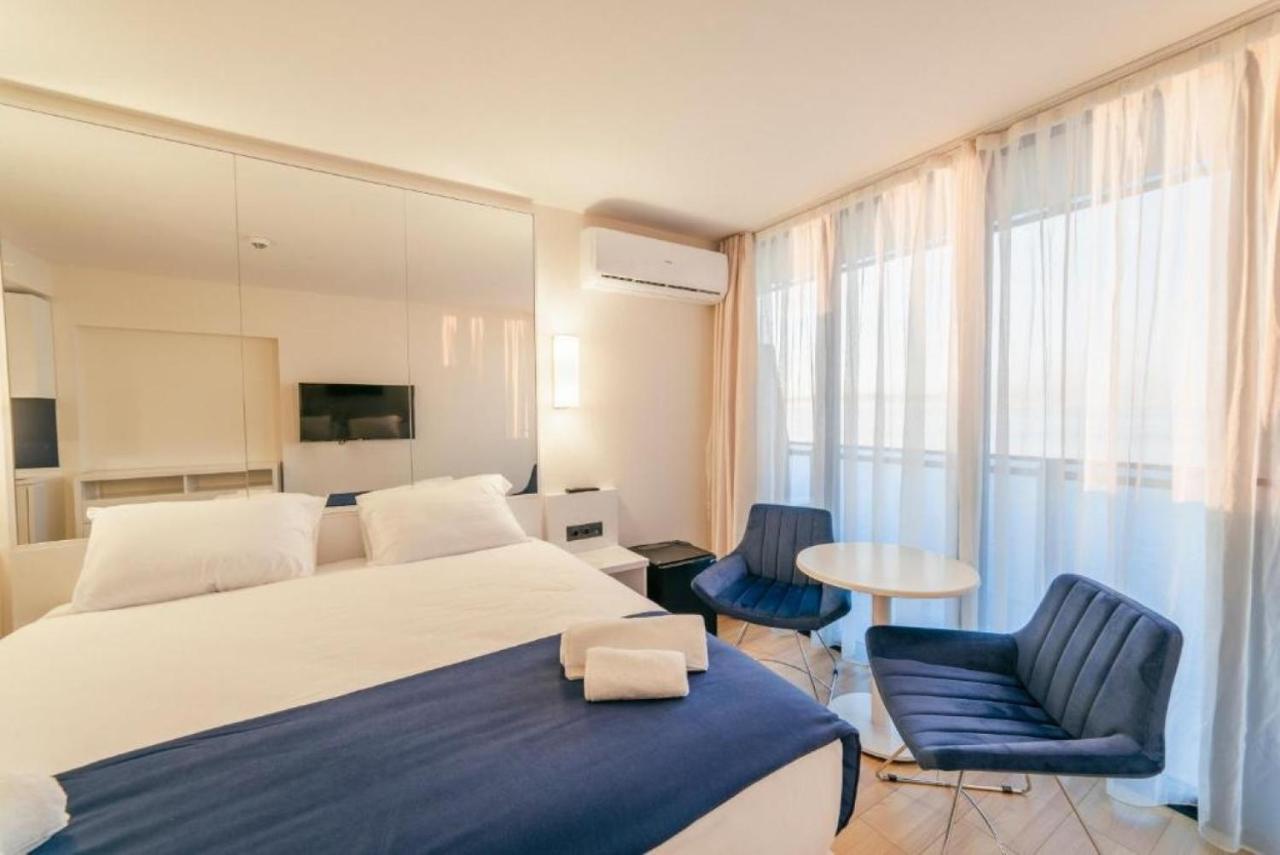 Orbi City Sea Side & Sea View Apartments Batumi Ngoại thất bức ảnh