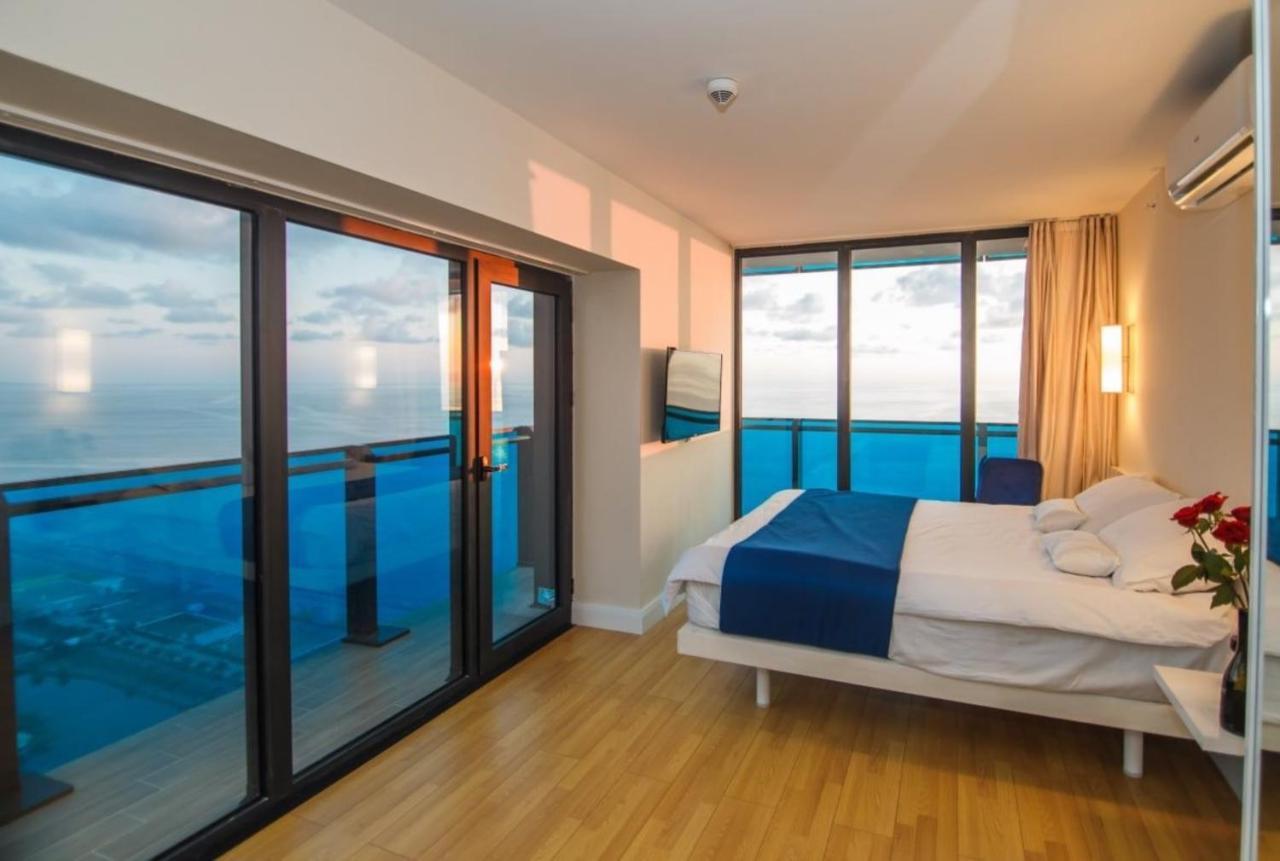 Orbi City Sea Side & Sea View Apartments Batumi Ngoại thất bức ảnh