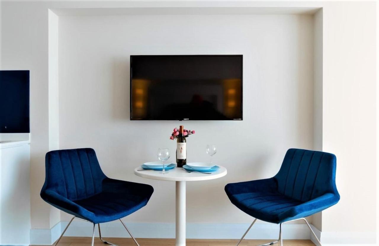Orbi City Sea Side & Sea View Apartments Batumi Ngoại thất bức ảnh